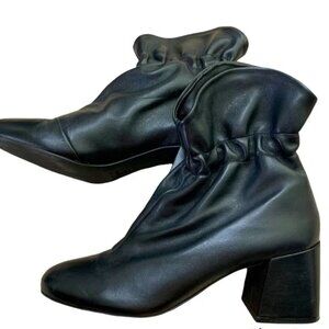 New SCHUTZ Black Leather Catarine Booties in Size 8.5 | Black Cinched Boots